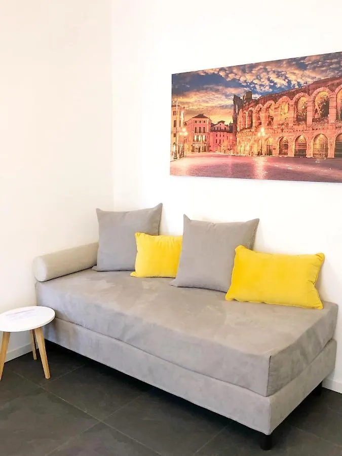 Abatjour Verona Bed and Breakfast 0*,