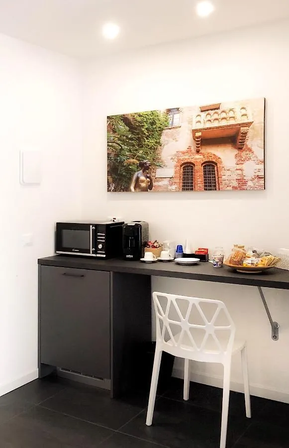Abatjour Verona Bed and Breakfast